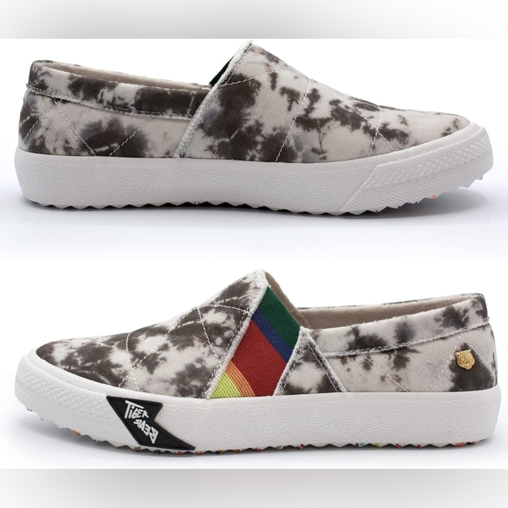 Tigerbear Tumbler - Slip on Sneakers for Women and Men - Fashion Sneakers NEW